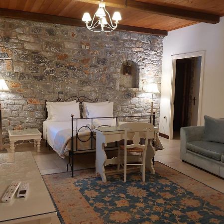 Porto Vitilo Boutique Hotel Karavostásion Esterno foto