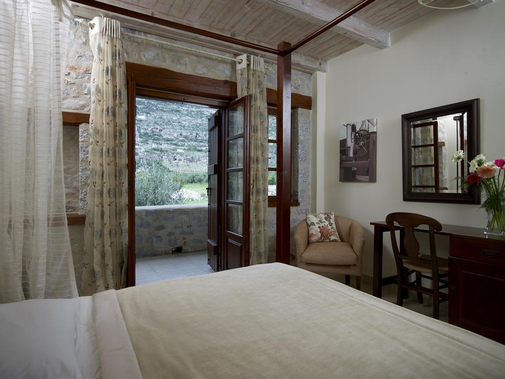 Porto Vitilo Boutique Hotel Karavostásion Esterno foto