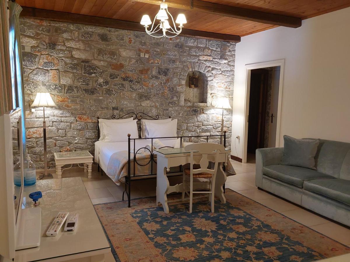 Porto Vitilo Boutique Hotel Karavostásion Esterno foto